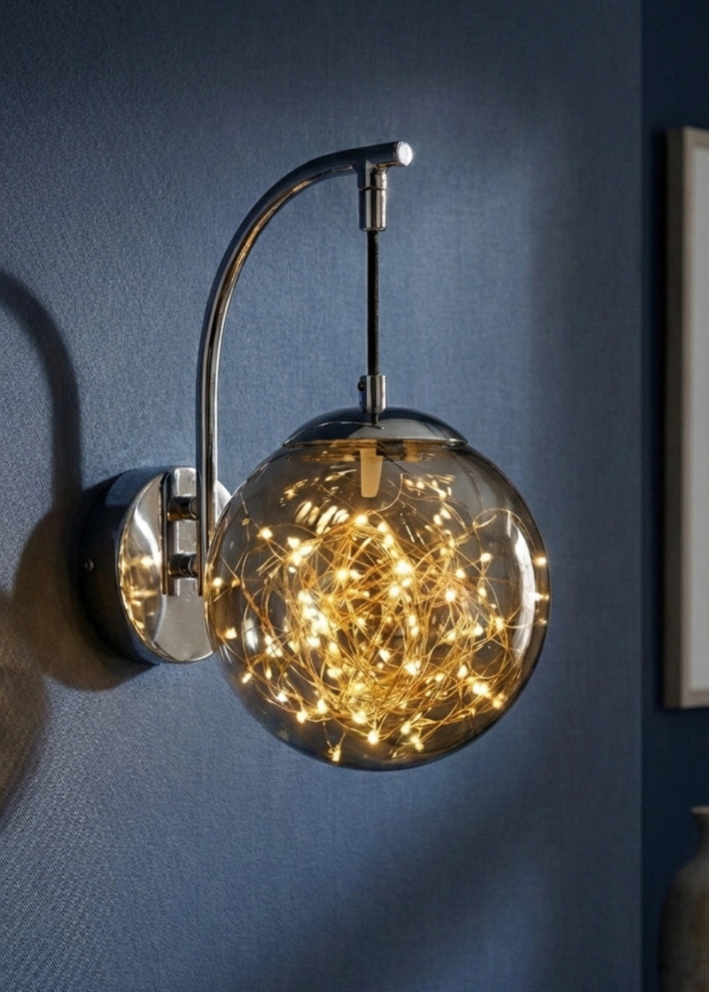 Glow Krom Kaplama Füme Cam Peri LED Duvar Apliği