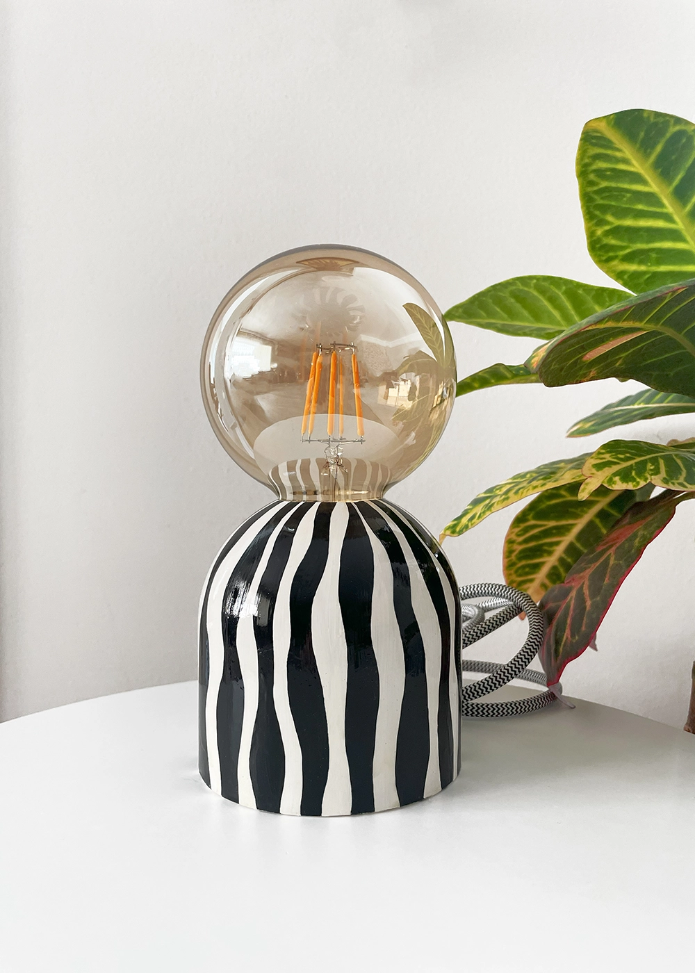 Zebra Masa Lambası