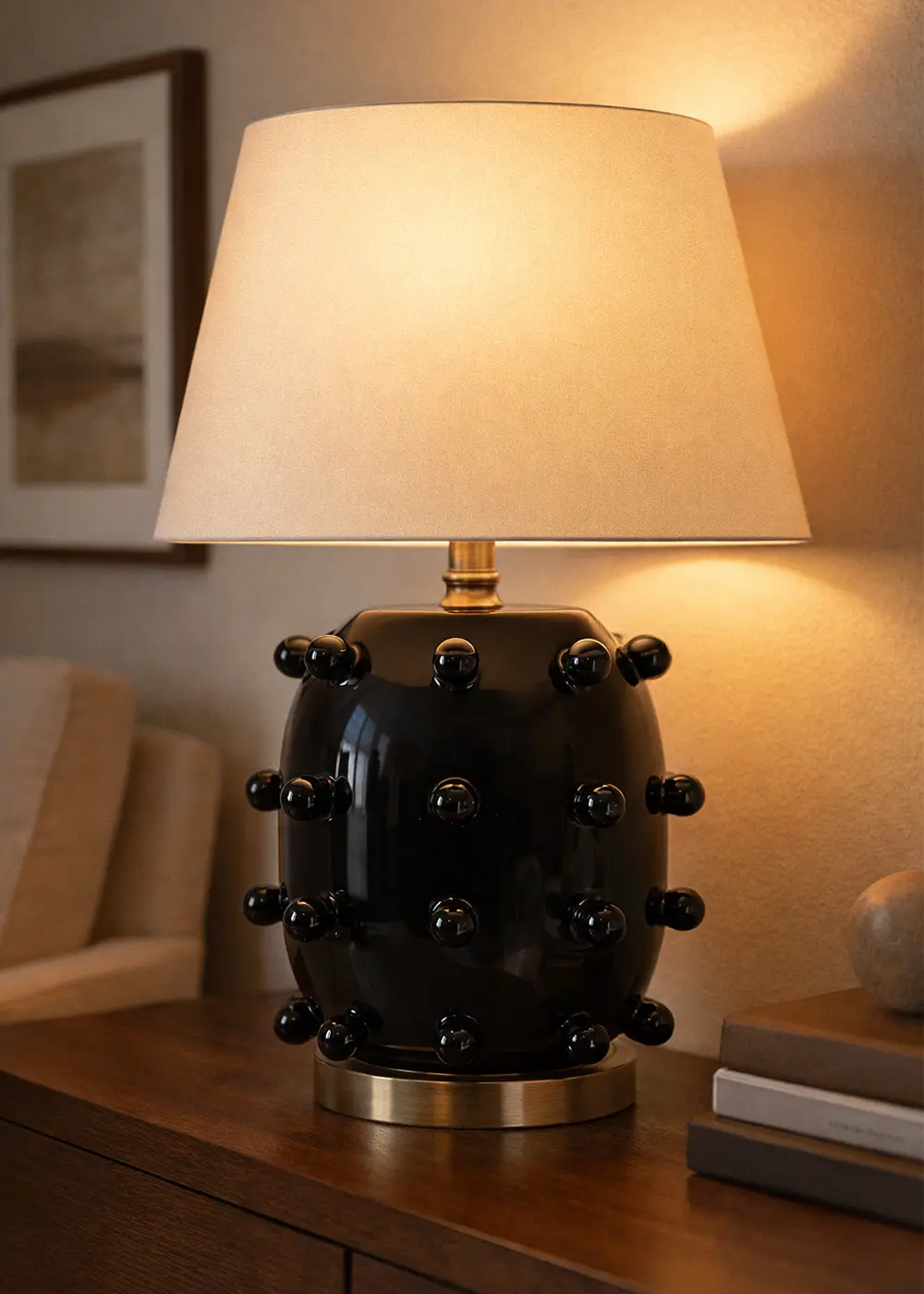 Siyah Roma Seramik Abajur – El Yapımı – Krem Başlık