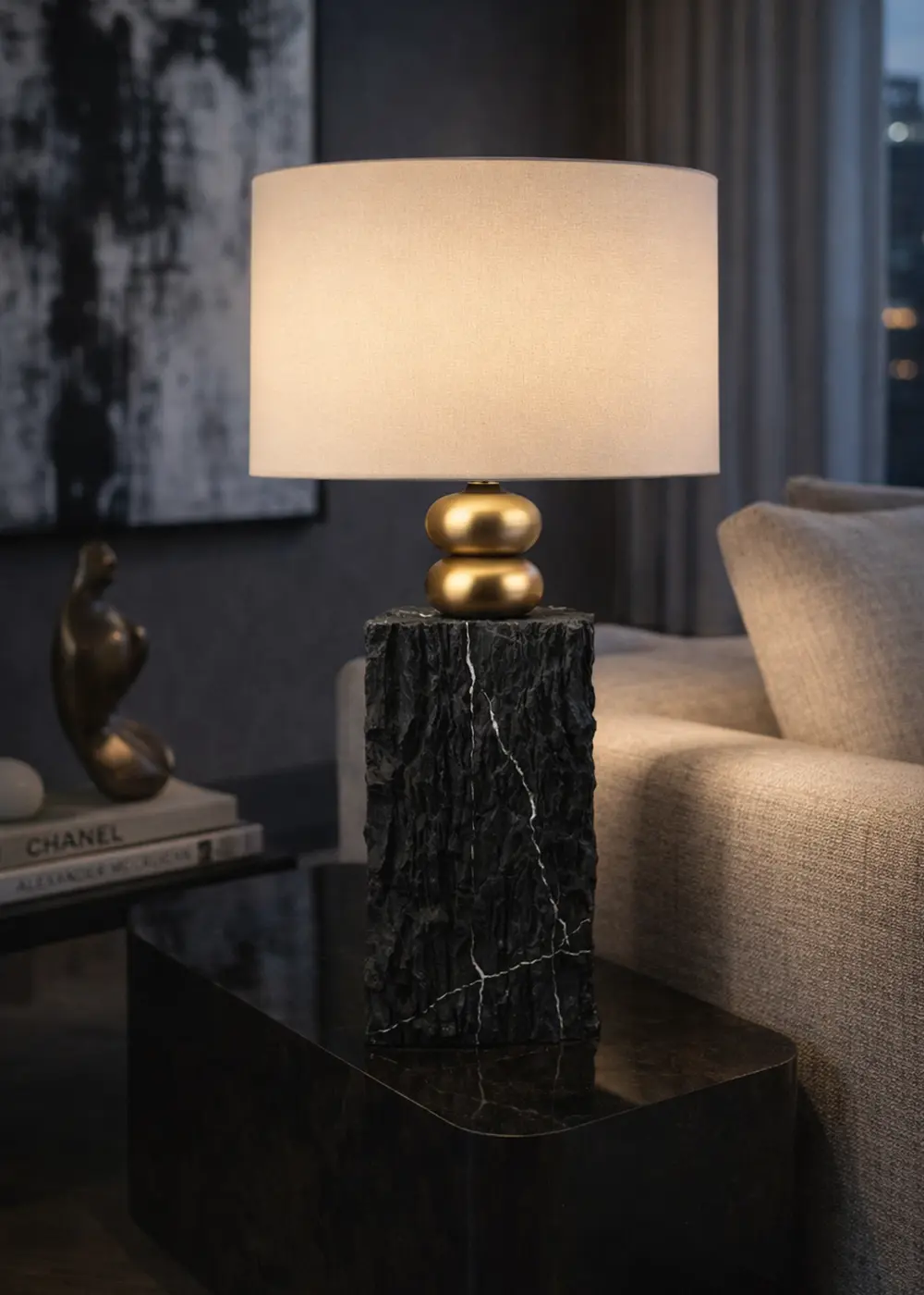 Modern Tasarım Siyah Mermer Abajur – Krem Başlık