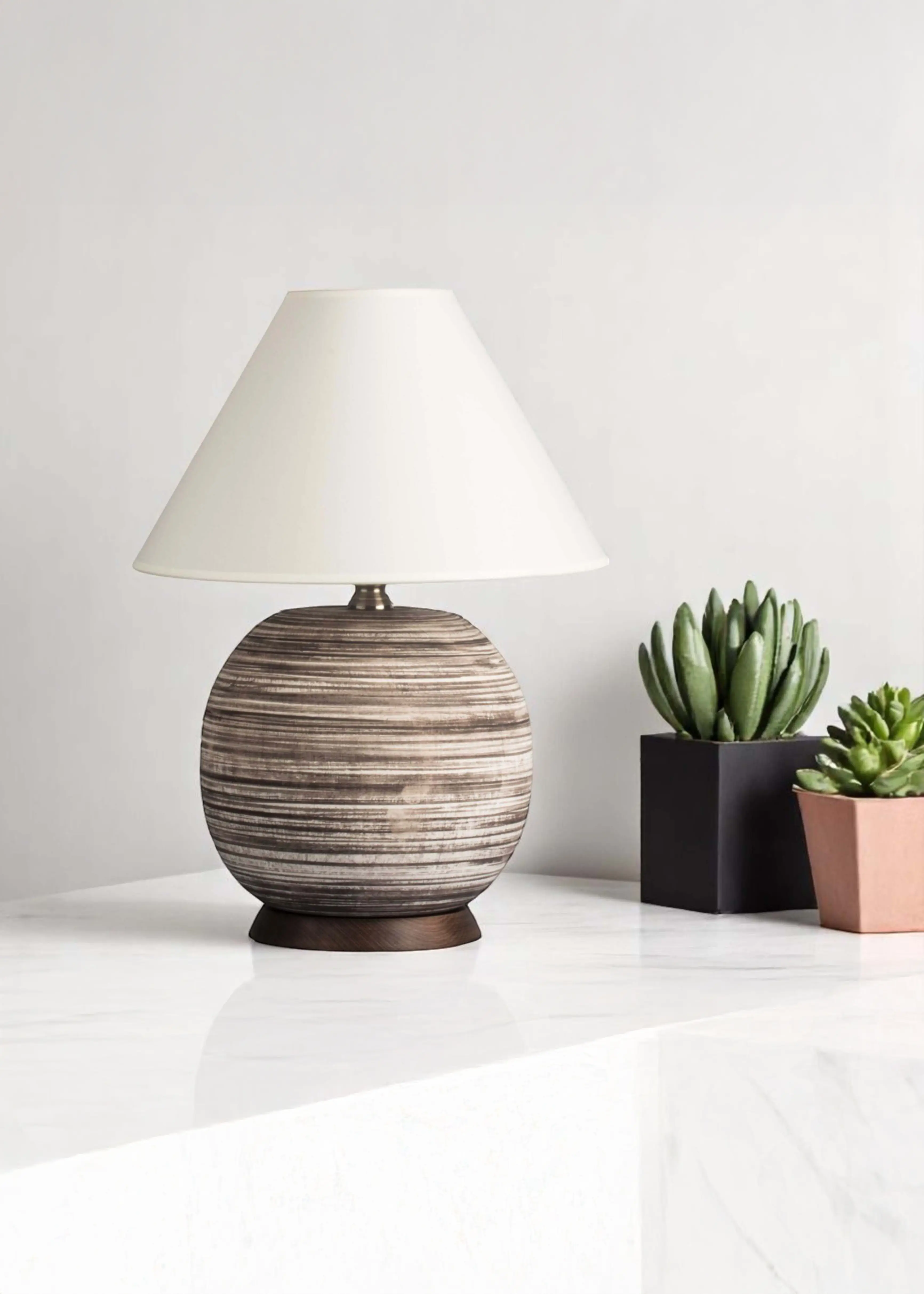 Kahire Serisi Çizgili Seramik Abajur-Krem Başlık