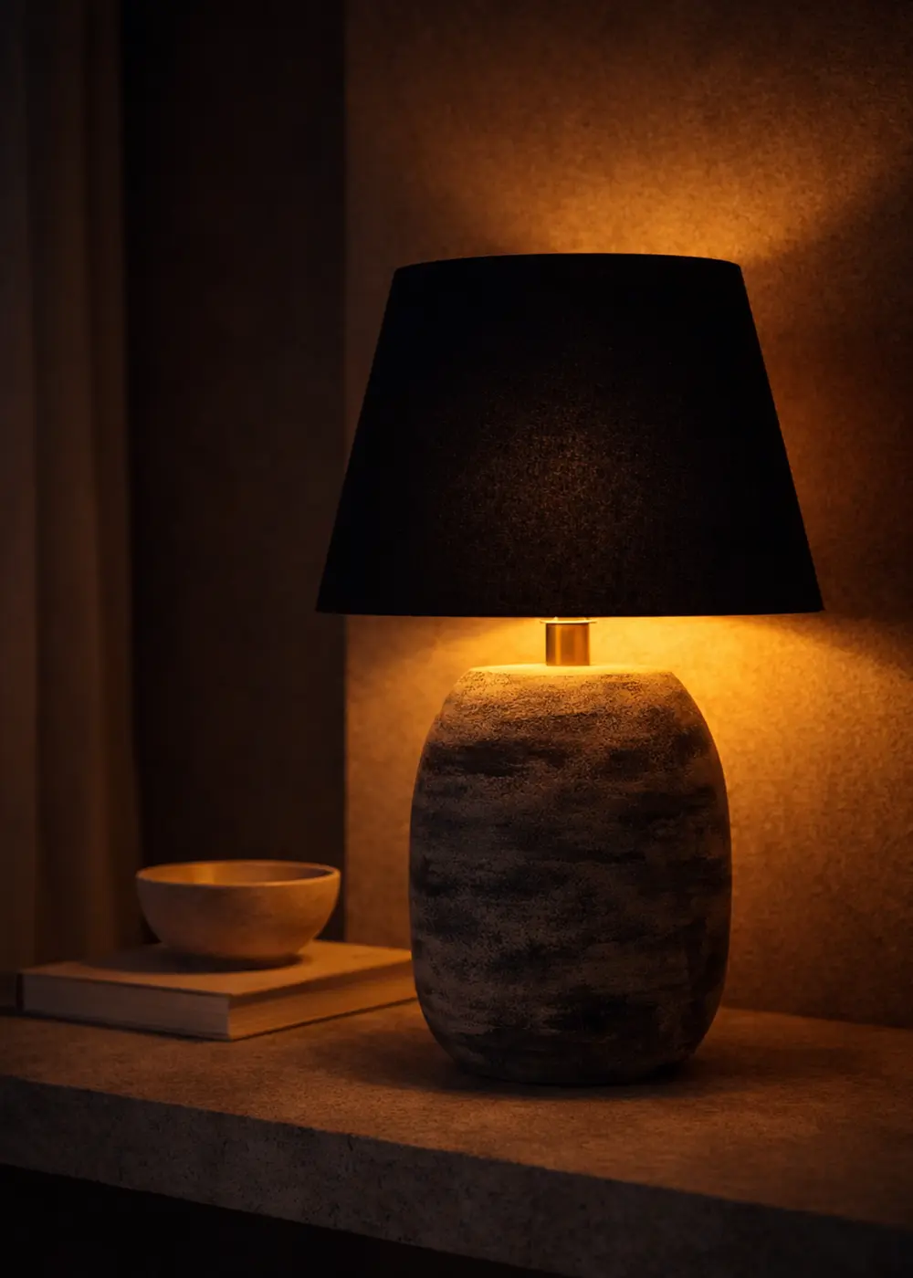 StoneTouch Seramik Abajur – Siyah  Şapkalı Doğal Doku