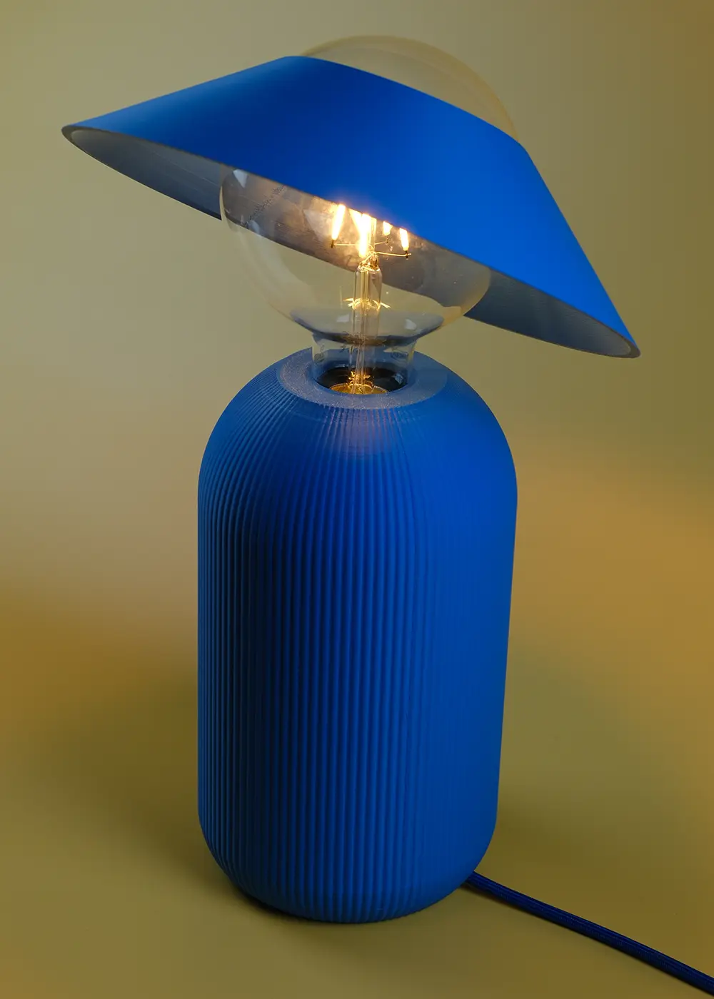 SPECTRA / WAVE Electric Blue Masa Lambası