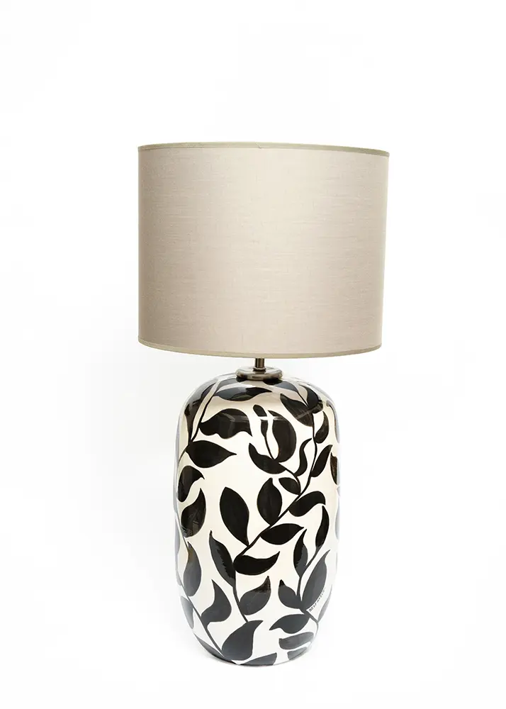 Siyah Yaprak Desenli Abajur