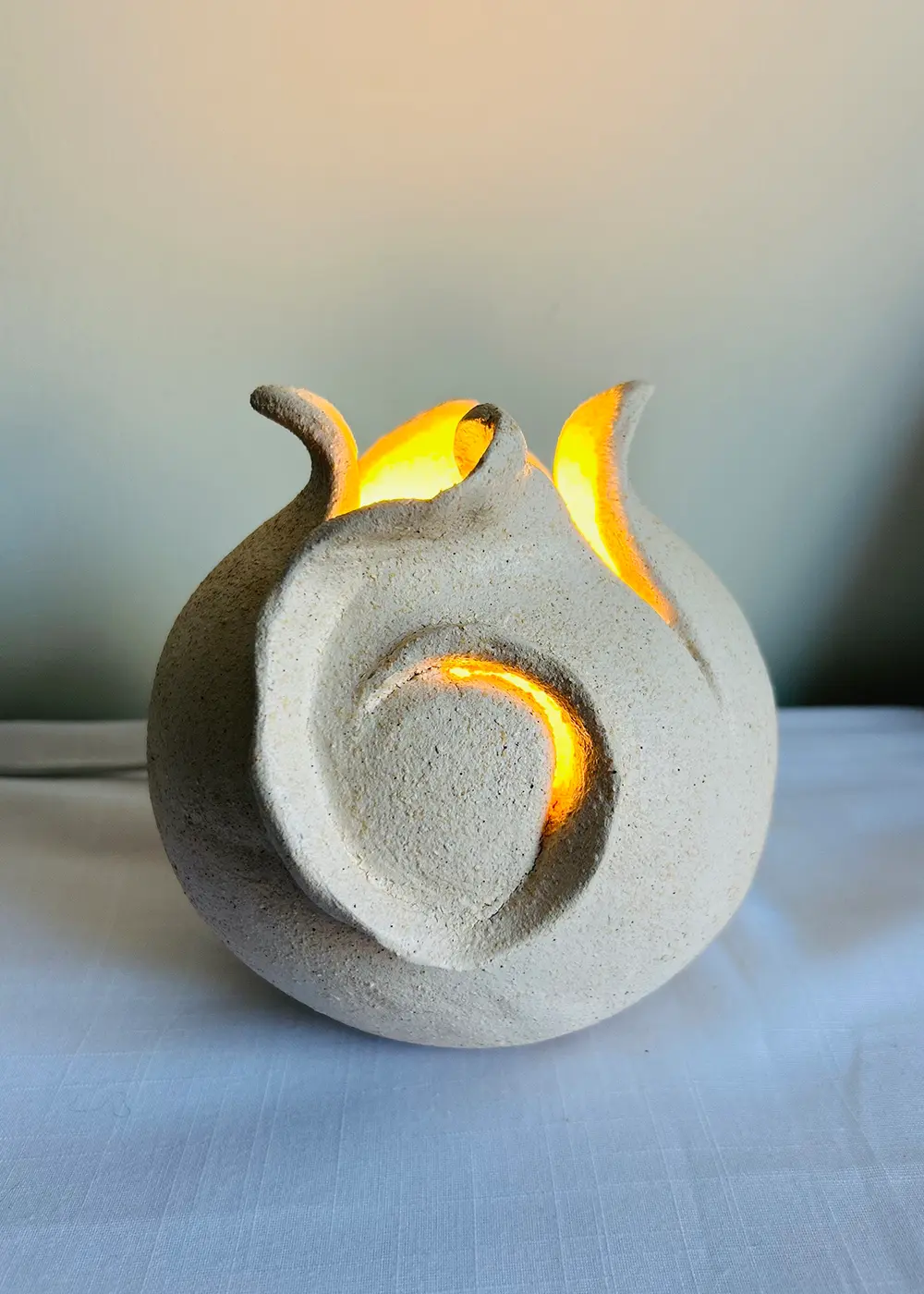 Lale Desenli El Yapımı Seramik Lamba