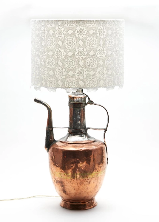 Bakır İbrik El Yapımı Beyaz Dantel Şapkalı Abajur