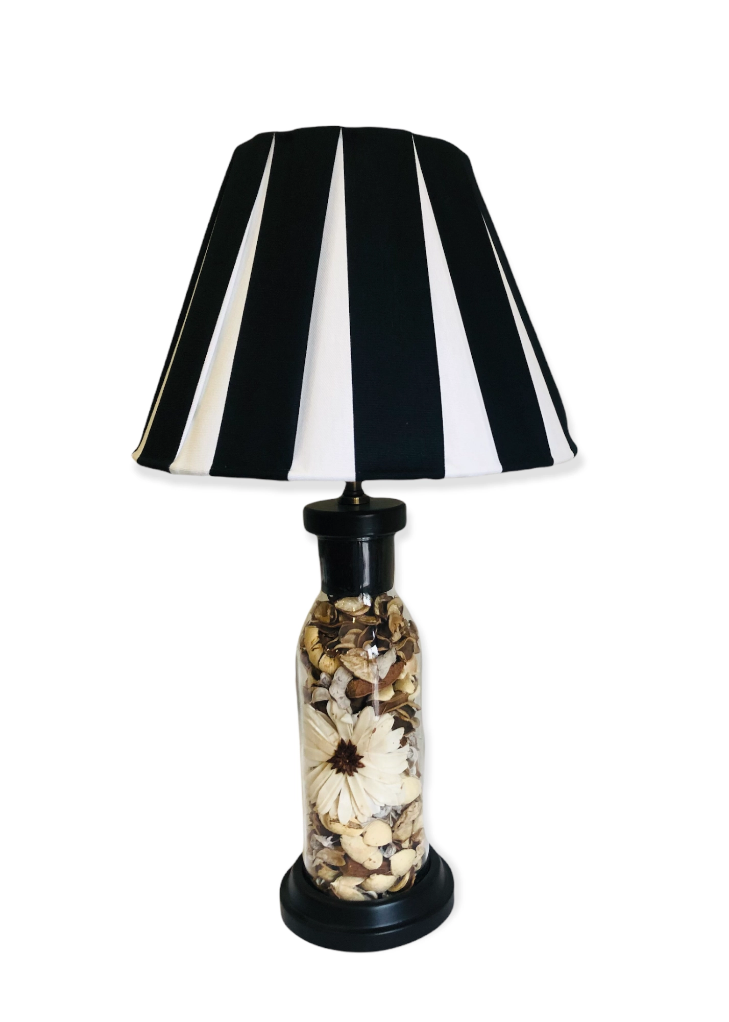 El Yapımı Modern Başlıklı Abajur